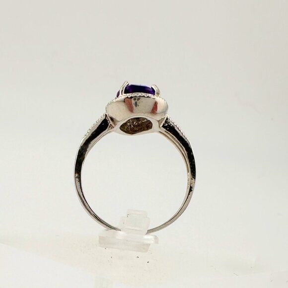 2.24 Carat Natural Amethyst Ring Size 8.25 - Sterling Silver Setting - Diamond A - Picture 6 of 16